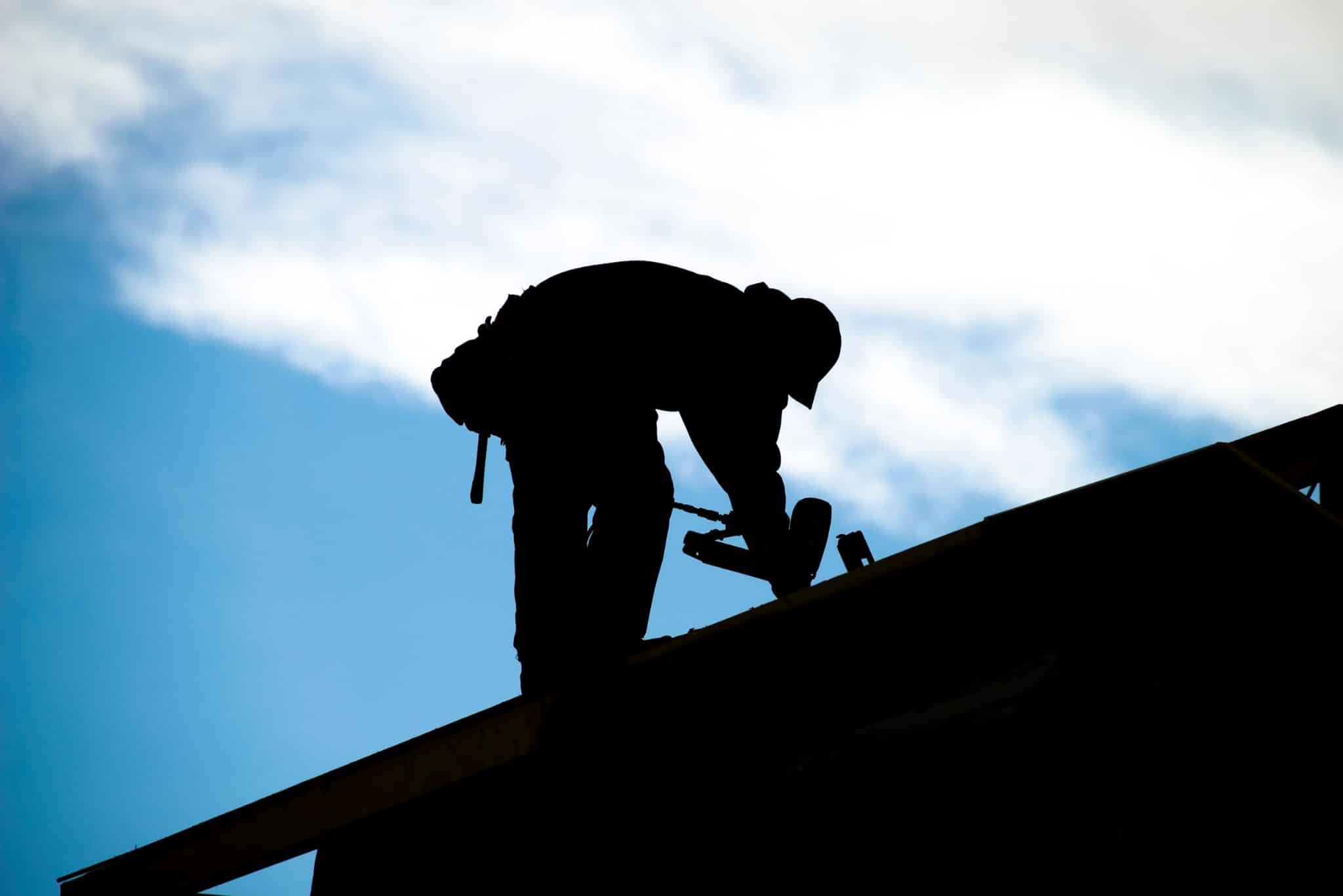 Eine Dachsanierung steigert den Wert Ihres Hauses. Aber mit welchen Kosten kann man bei rechnen? Wir sagen es Ihnen!