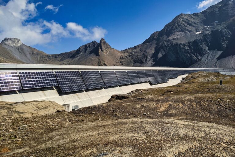 Es gibt viele verrückte Orte für Solaranlagen