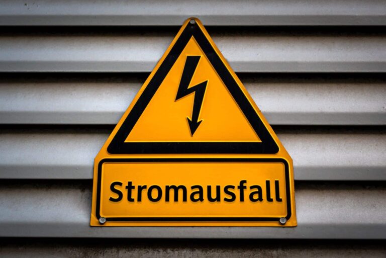 Warnschild Stromausfall